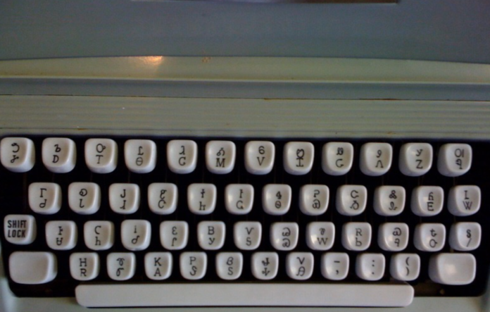 Typewriter keyboard in Cherokee (image source: authors)