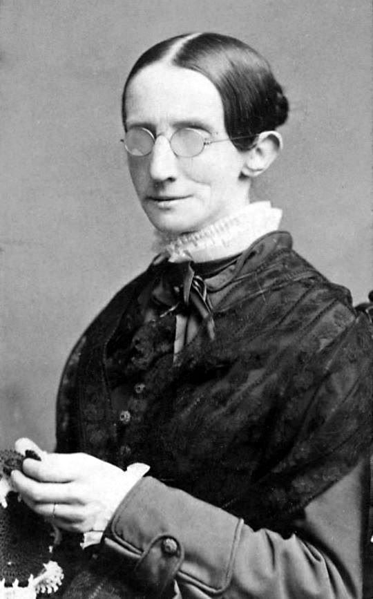 Laura Bridgman (image source: Wikipedia, https://en.wikipedia.org/w/index.php?title=Laura_Bridgman&oldid=760888676)